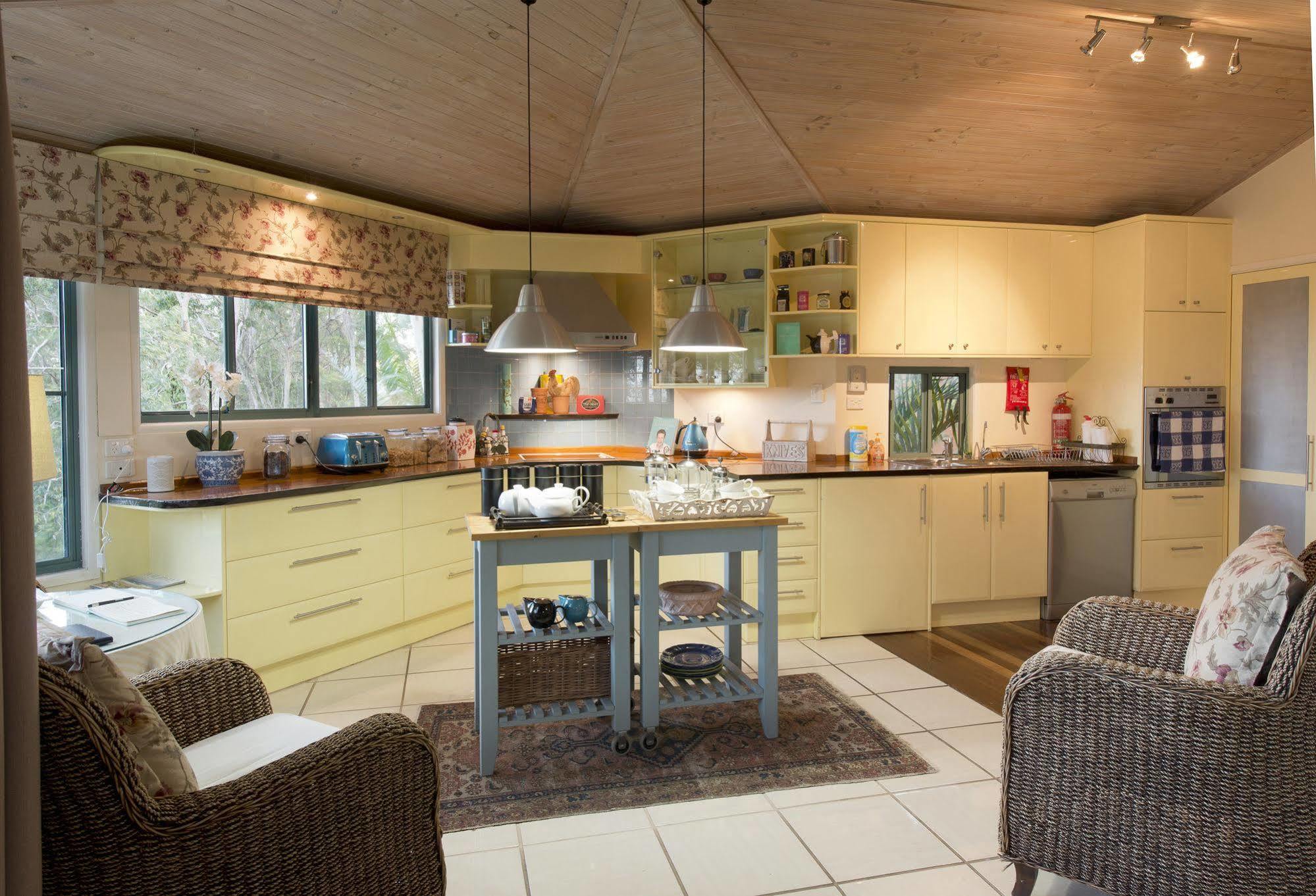 Arabella Guesthouse Alexandra Headland Extérieur photo